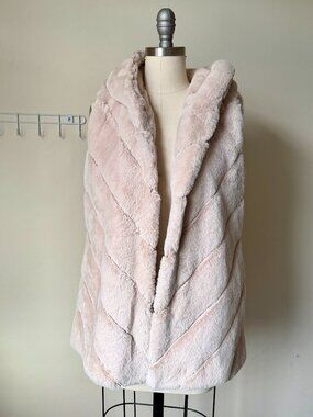 BCBG Faux Fur Hooded Vest | Blush Pink Cape Vest | Size XS | Hook Closure | Fall
